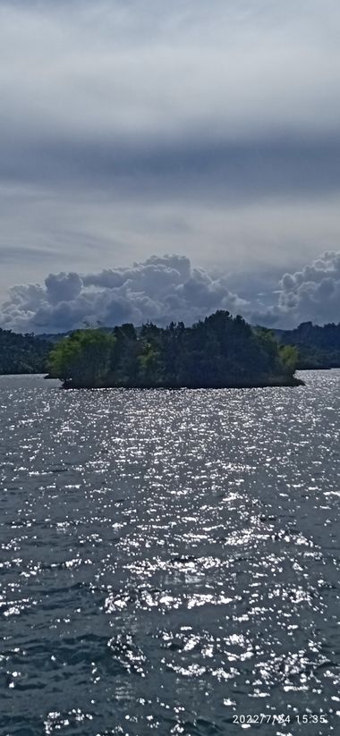 Acriestructurabarrera en Hamelin: Paisaje, Represa de Guatapé 