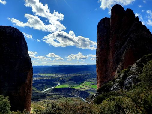 Naomi en Hamelin: Paisaje  (Las Peñas de Riglos), #paisajenatural#mallos 