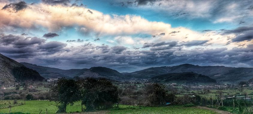 Sortueta en Hamelin: Paisaje  (Castro-Urdiales), Marzo