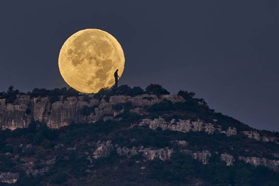 E.Domènech en Hamelin: Moon - Proyecto  (Amposta)