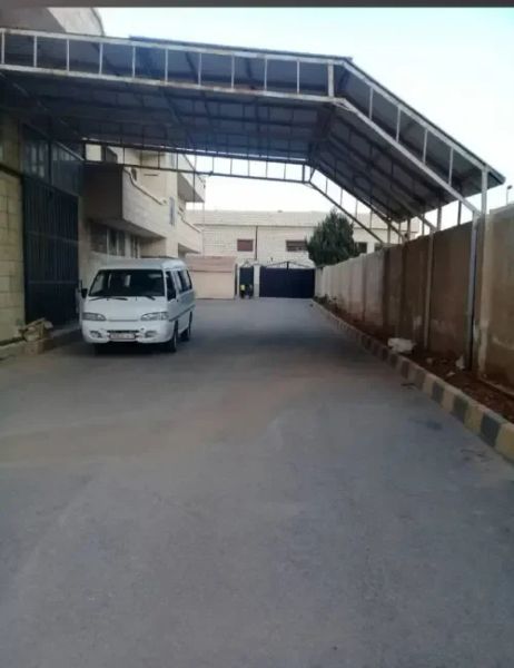 مصنع في المدينة الصناعة بحسياء