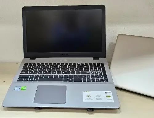 Asus VivoBook X542UN