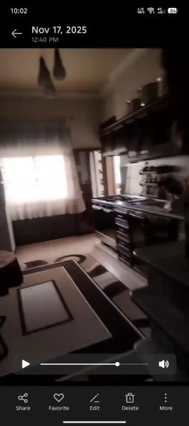 شقة للبيع طابق ثالث مساحة ١٥٠ م