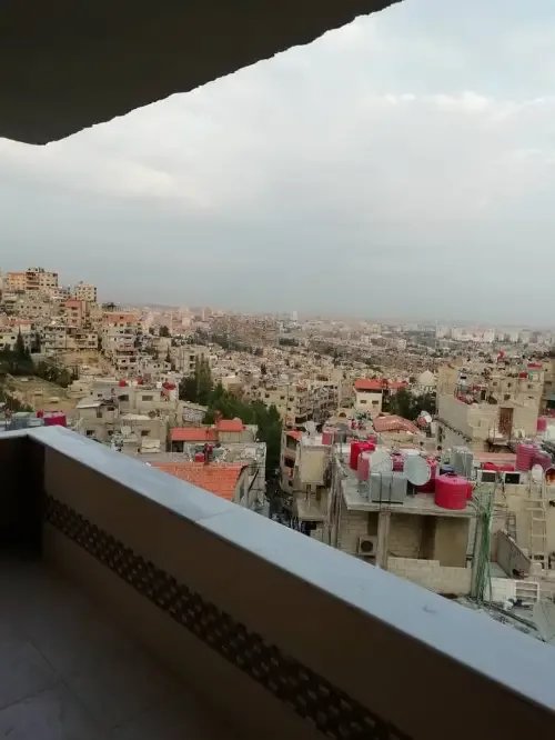 منزل في مزة جبل ٨٦ للبيع بسعر مغري
