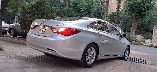 للبيع سوناتا 2010