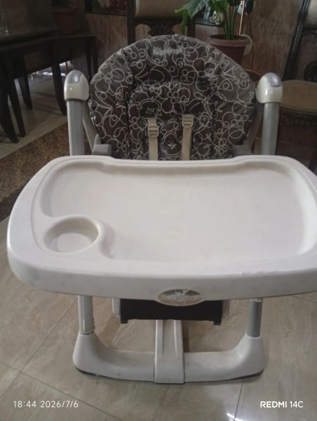 كرسي طعام للاطفال ماركة Peg Perego الايطالية