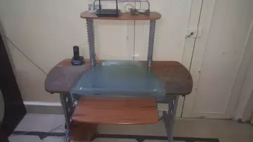 طاولة دراسة
