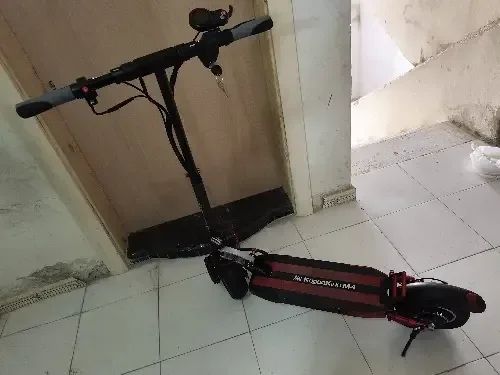 للبيع سكوتر كهربا Kuggo M4