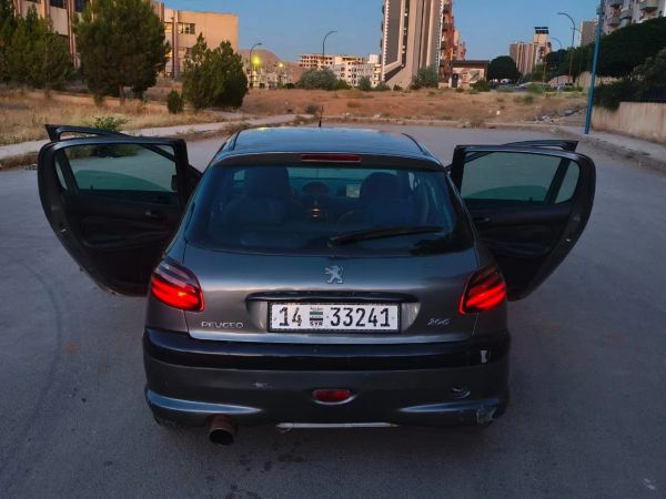 بيجو 206 خالية القص