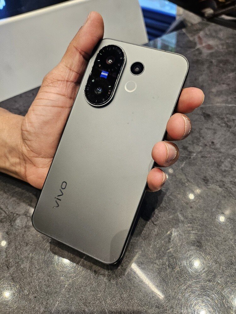 vivo x200fe