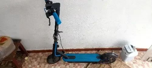 سكوتر للبيع بحالة الوكالة شغال