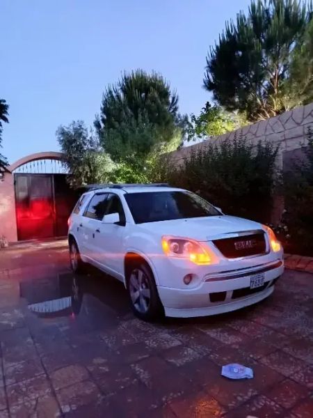 GMC Acadia LT 2013 وارد الكويت