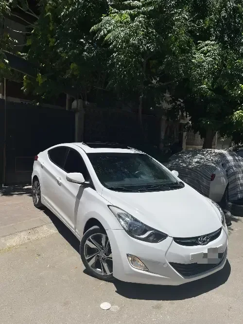 Hyundai Elantra 2012