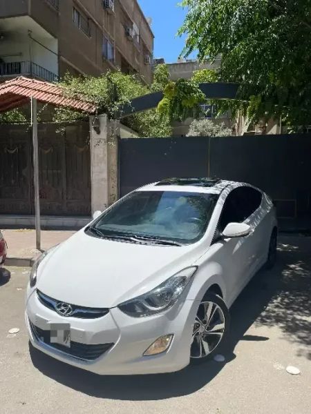 Hyundai Elantra 2012