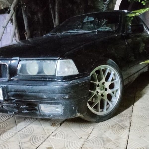 للبيع bmw e36 1991