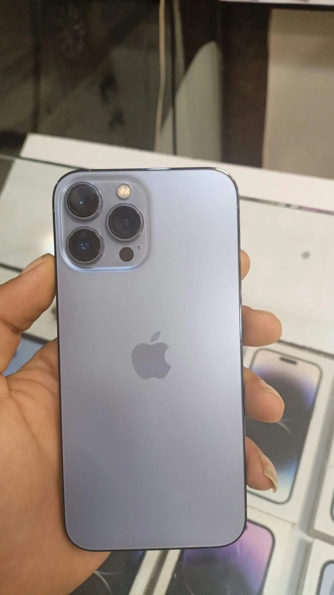ايفون 13 برو ماكس