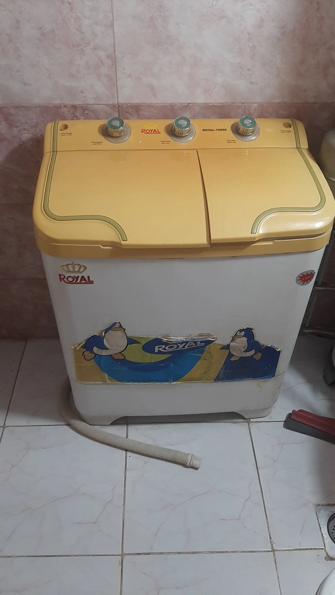 غسالة حوضين استعمال خفيف بحالة ممتازة