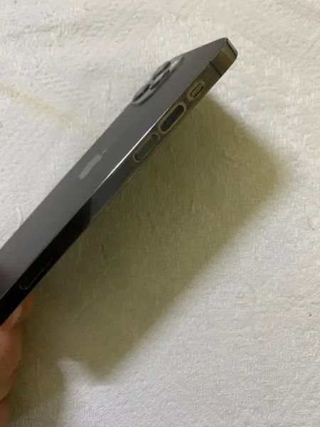 ايفون 12 pro