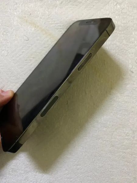 ايفون 12 pro