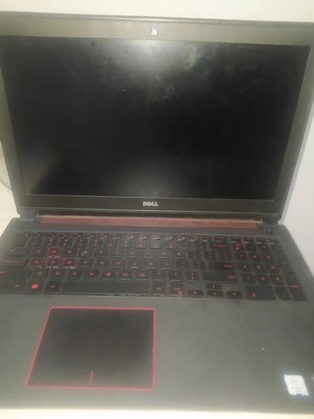 لابتوب dellبحالة جيدة