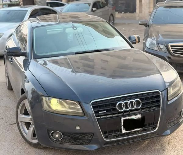 أودي A5 موديل 2012 ممتازة