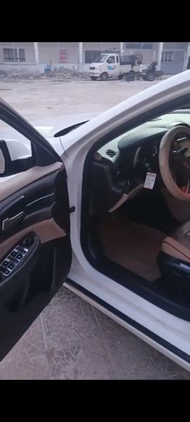 لعشاق السيارات المميزة .......شفيرولييه ......خالية برا جوا ....مواصفات مميزة .....