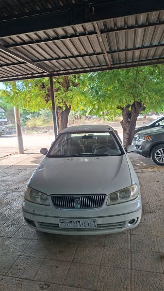 نيسان صني ياباني 2005