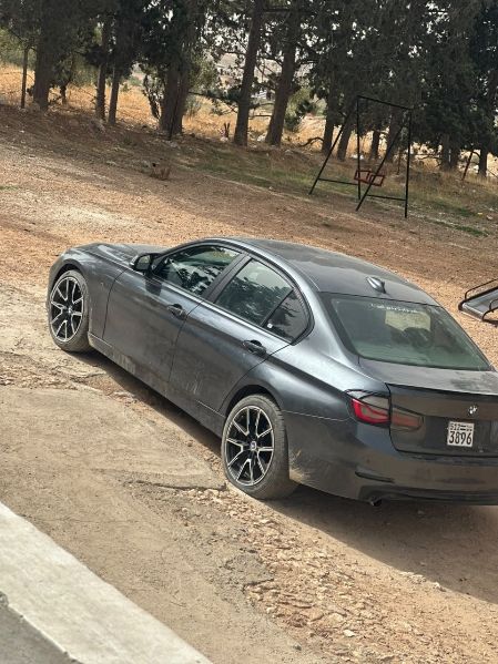 BMW 320i