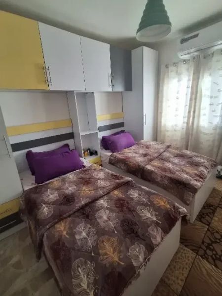 للإيجار السنوي فاضي بدون فرش