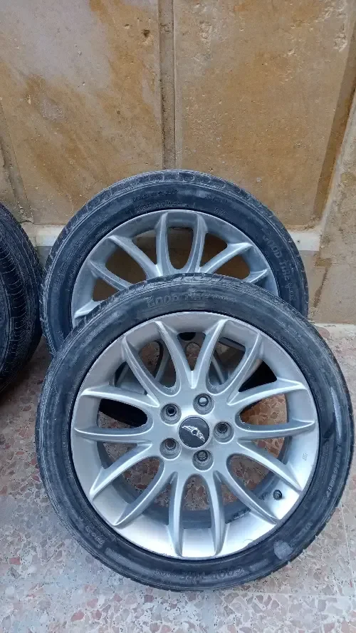 جنط 17 مستعمل 5 براغي مع قشر
