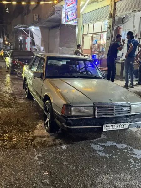 نضيفه خاليه من الداخل وزنار من الخارج دواليب نص عمرون