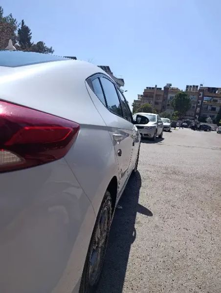 هونداي افانتي للإيجار اليومي -الأسبوعي -الشهري