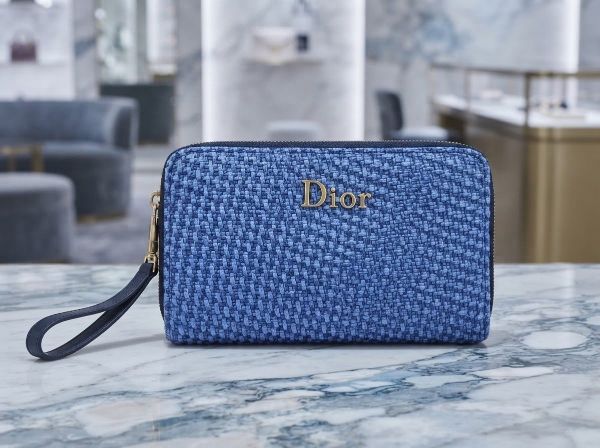 جزدان الفخم عنا وبس👝