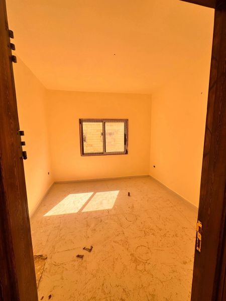 شقة مميزة للبيع في عين ترما بسعر مميز