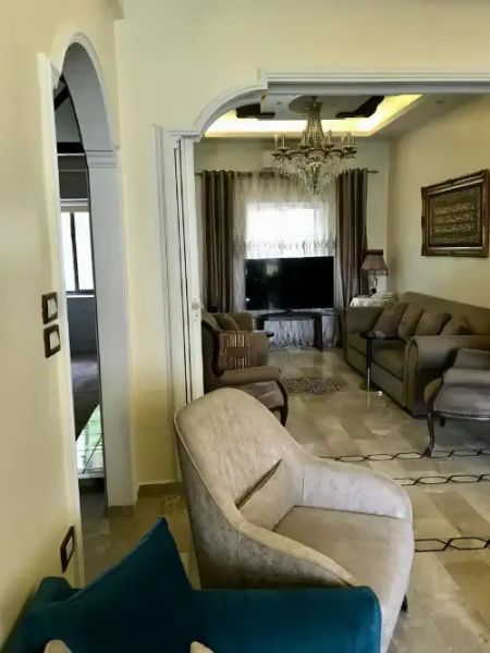للبيع بيت بالمزة نسق ثاني اوتسراد طلعة الاسكان