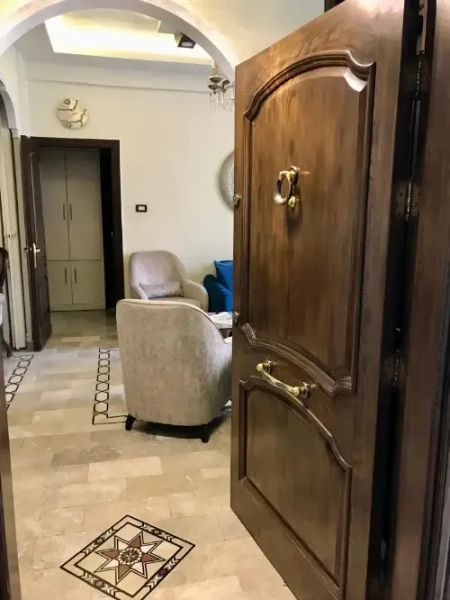 للبيع بيت بالمزة نسق ثاني اوتسراد طلعة الاسكان