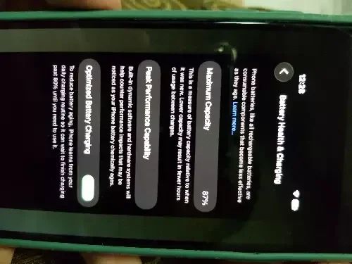 iPhone 14 (product red)