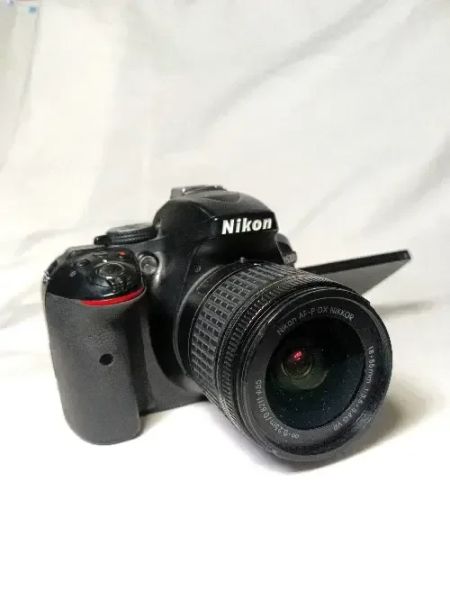 كاميرا نيكون D5300