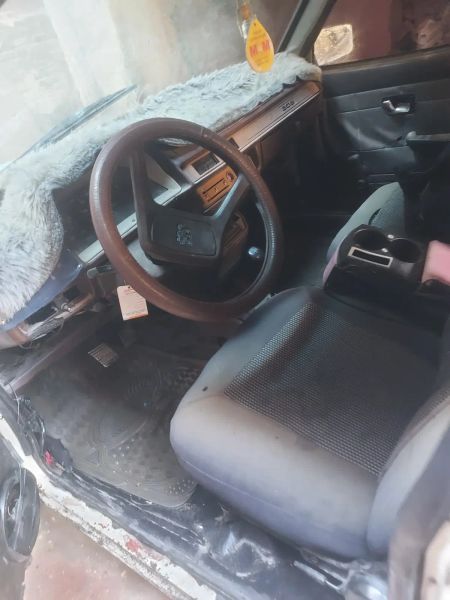 بيجو ٣٠٥ موديل 1981