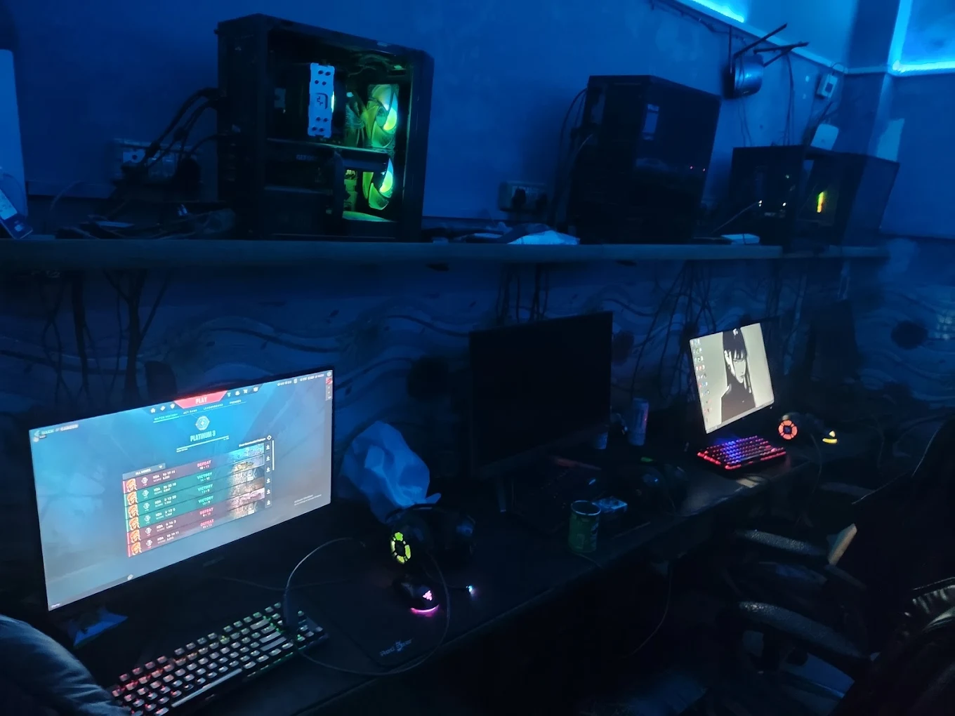 SQUAD GAMING CAFE 3