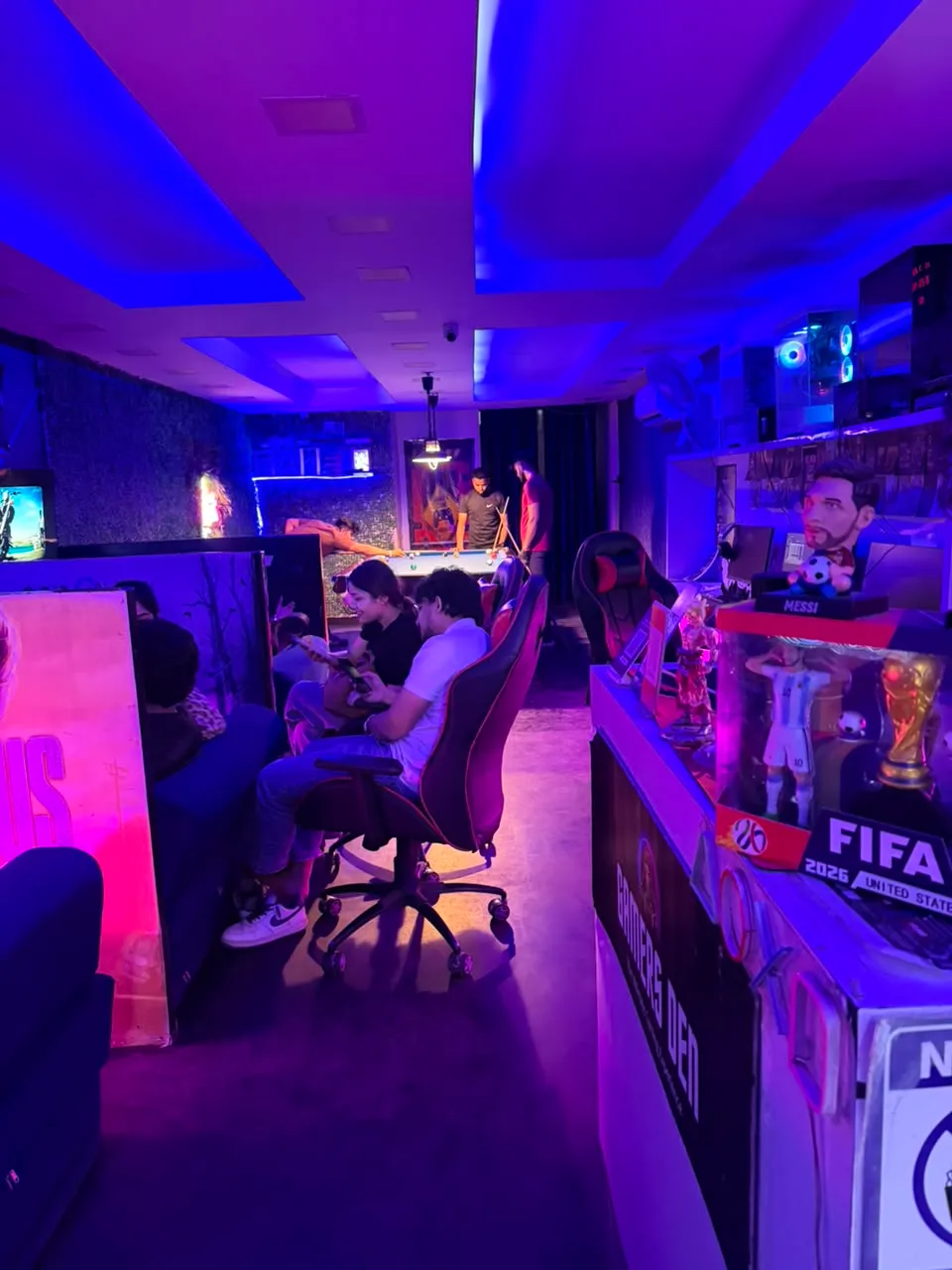 GAMERS DEN 6