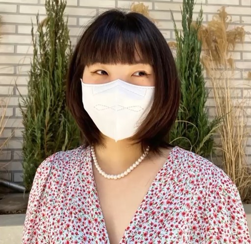 Medium-Length Layered Cut
	•	A soft layered cut with a cute, playful vibe.
Natural Brown
	•	A soft natural brown that enhances a clean, effortless look.
