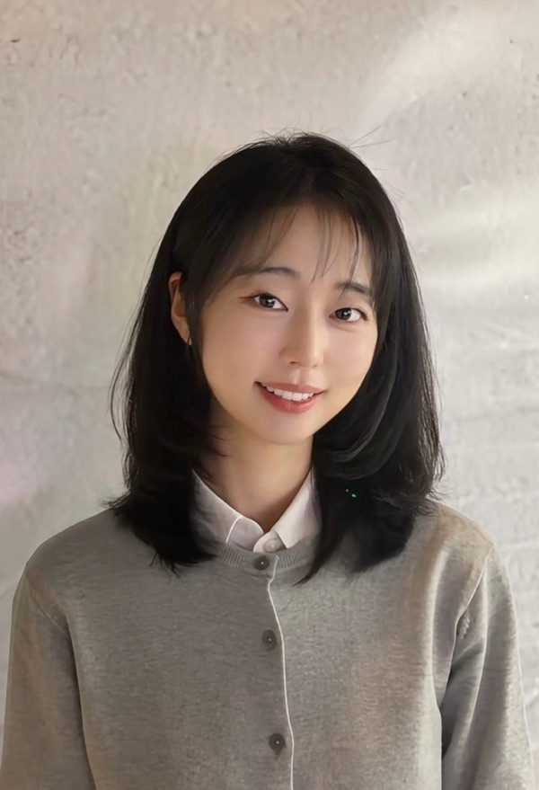 중단발레이어드컷
뻗친머리가 고민이거나 머리를 기르는 과정에 추천드리는 스타일