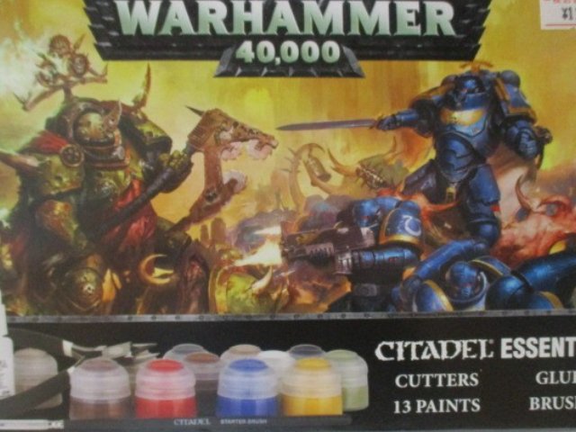 WARHAMMER 40000 ESSENTIALS SET（ENGLISH）