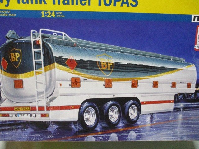 タンクトレーラー”TOPAS”