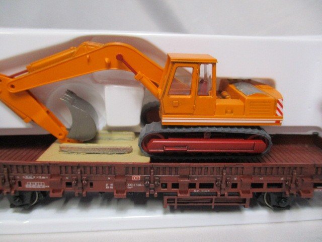 00753-19　重機運搬車（ユンボ付）