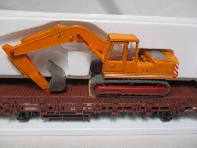 00753-22　重機運搬車（ユンボ付）