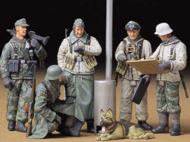 1/35 MM ドイツ歩兵 野戦会議