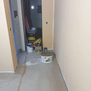 Полагане на 2 ръце латекс по стени