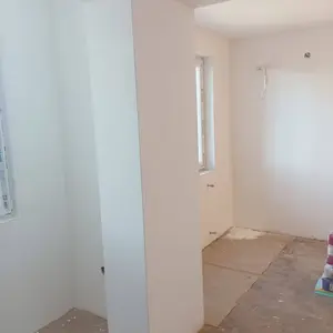 Машинно шлайфане на стени